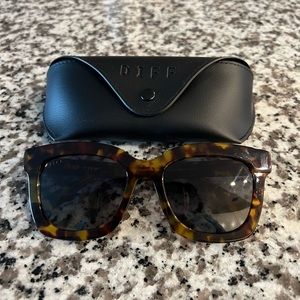 DIFF Eyewear Carson Sunglasses